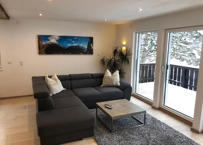 Haus Adlerhorst * ノイシュティフト・イム・シュトゥーバイタール